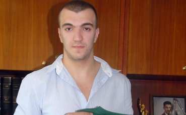 Пекович подписа с ПАО и взе номер 14