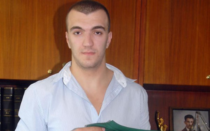 Пекович подписа с ПАО и взе номер 14