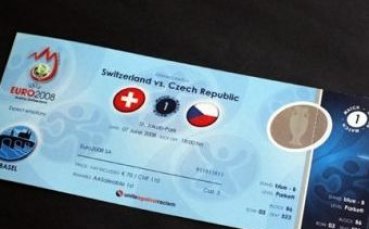 Властите във Виена конфискуваха 300 билета от спекуланти