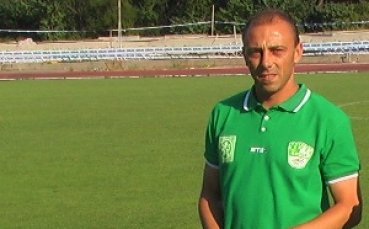 Илиян Илиев води 25 играчи на Берое в Панагюрище