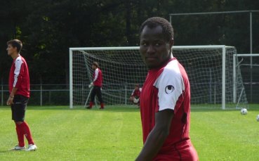 Удоджи, на колко години си, бе?