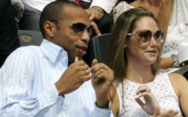 Тиери към бившата: Долу ръцете от моите пари!