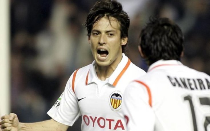 Барселона все още очаква отговор на Валенсия за Силва