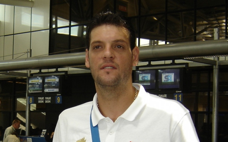 Гибона с две резервации за Пекин