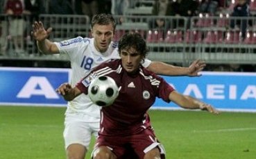 Гърция оглави еднолично Група 2