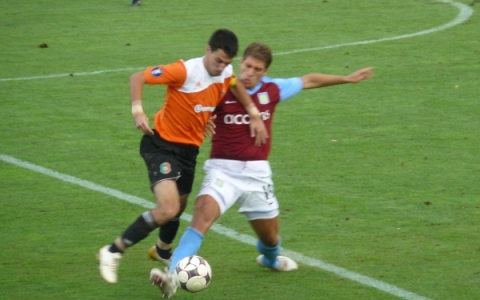 Мениджъри следят играчи на Литекс в дербито с Левски