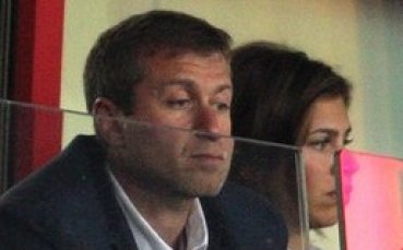 Абрамович хвърли още 200 милиона за „лодчица”