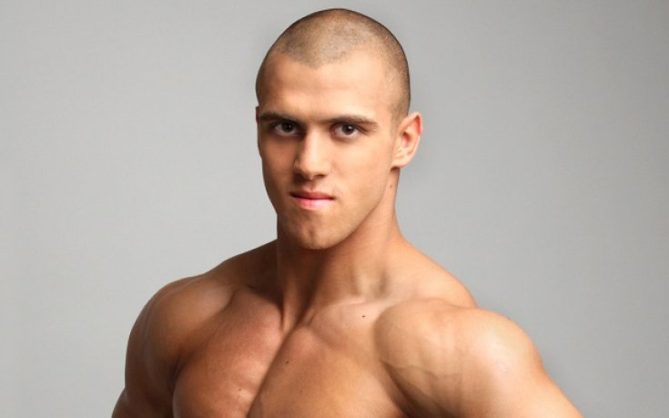 Атанас Николаев първи в турнир по културизъм в Карлово