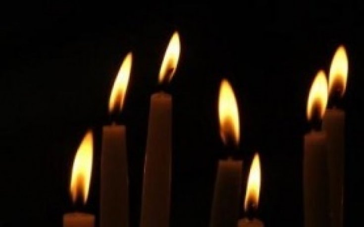 Почина Данко Роев