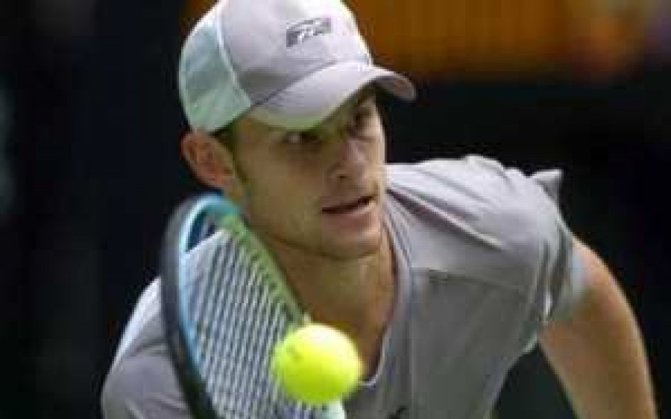 Родик достигна четвъртфиналите в Париж
