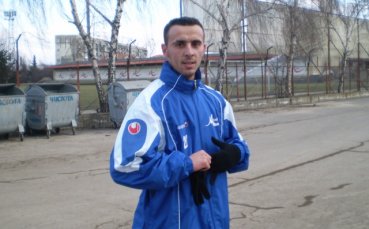 Откраднаха „Фолксваген”- а на Еньо Кръстовчев