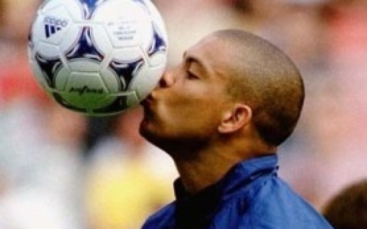 6000 фенове посрещнаха Роналдо в Коринтианс