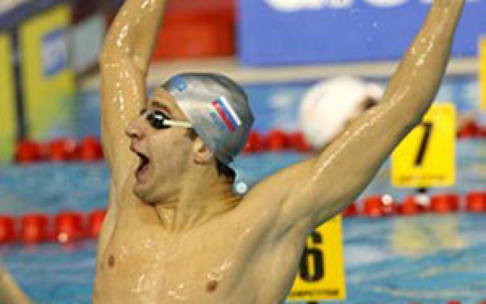 Руснак подобри световния рекорд на 100 м гръб