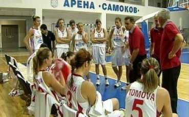 Пълна зала за баскетнационалките в Русе