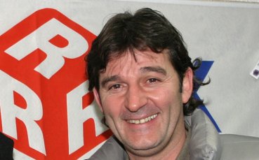 Емил Костадинов: Никой не посмя да излезе срещу Боби
