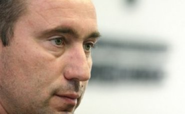 Станимир Стоилов дава пресконференция в неделя