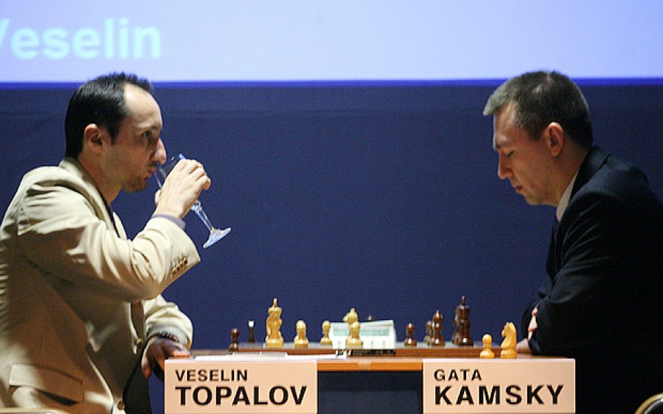 Топалов отново победи Камски