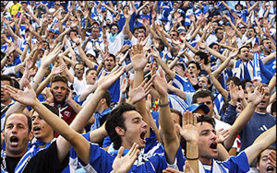 ФИФА разследва лазерното шоу на гръцките фенове