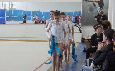 Ансамбълът ни при девойките със злато в Словакия