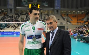 Владо Николов