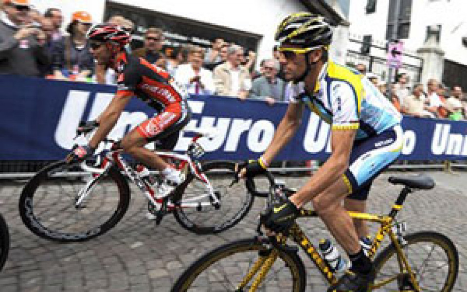Испанец в кома след тежко падане по време на осмия етап на Джиро Д'Италия