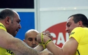 4 медала за България в третия ден на Европейското по канадска борба