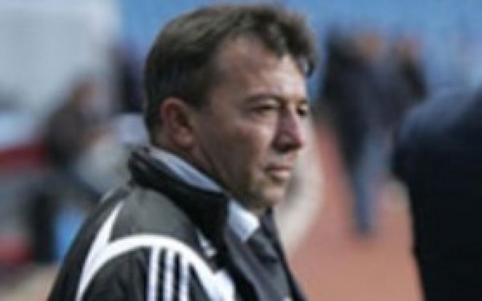 Дихонов: Преговаряме с някои играчи, но не тези от медиите