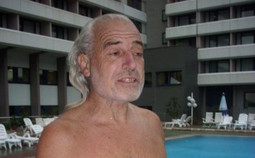 Санданчанин подобри световния рекорд по подводно плуване