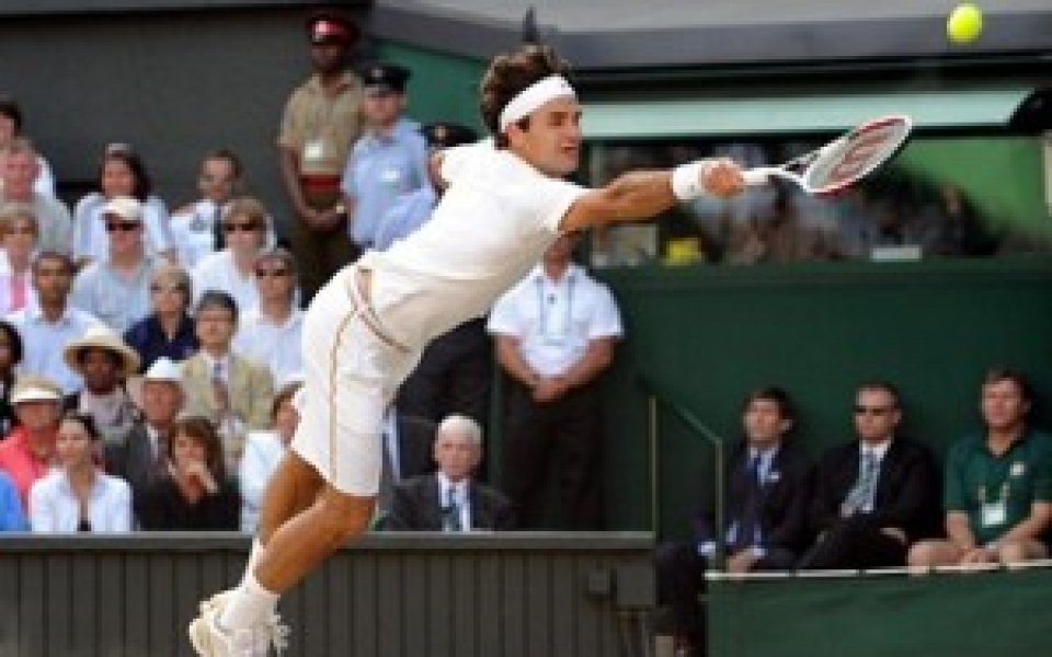 Федерер триумфира в драматичен финал срещу Родик