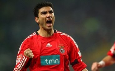 Атлетико натиска Бенфика да купи Рейес
