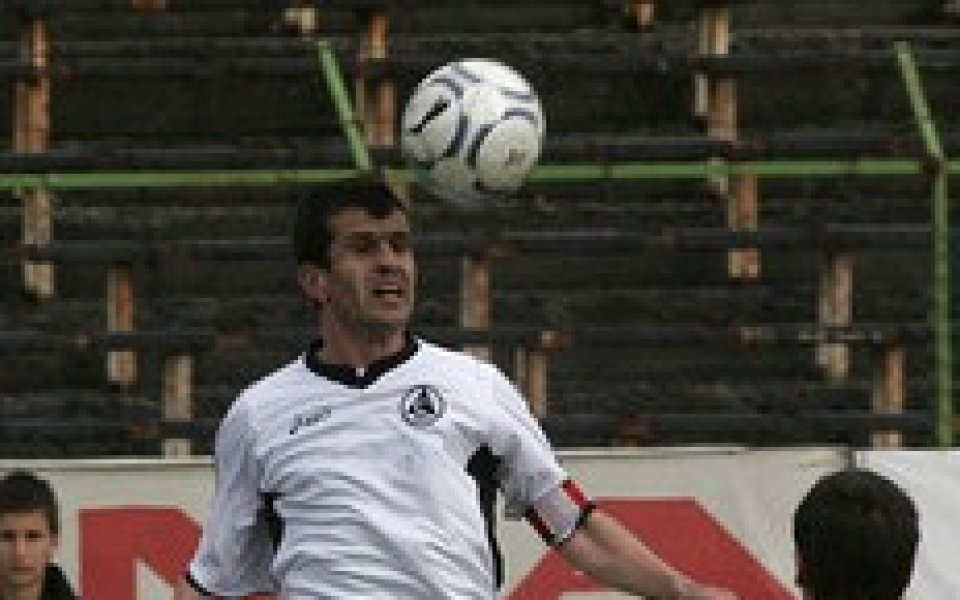 Фугата става шеф на школата в Славия