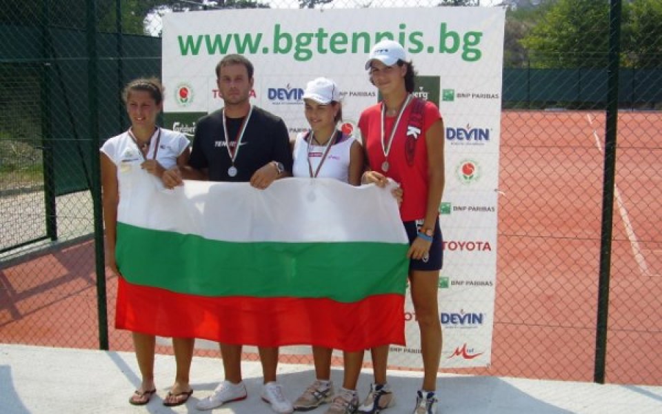България се класира за финалите на Европейското отборно първенство по тенис