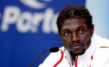 Хюз хвали Адебайор