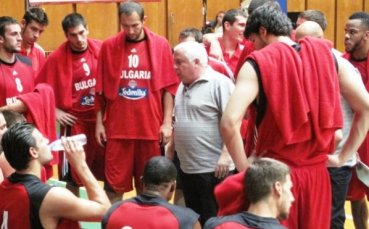 Националите с първа тренировка в Словения, довечера излизат срещу домакините