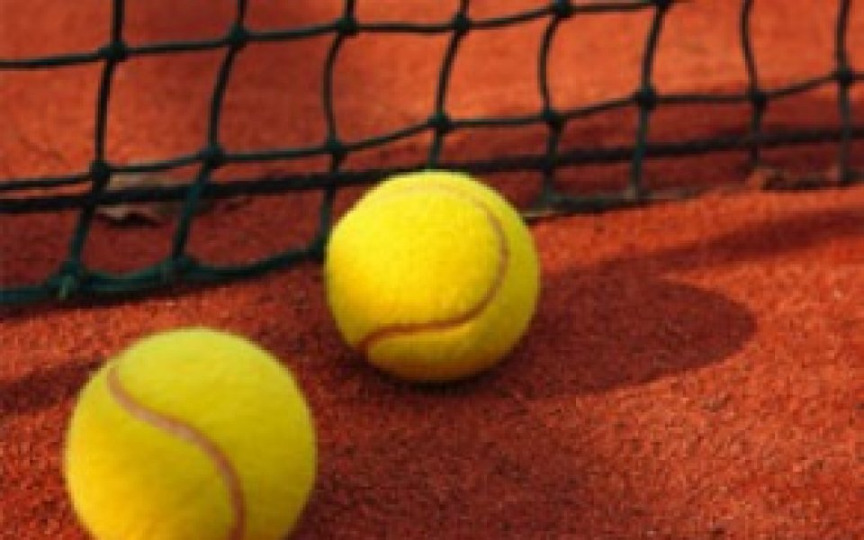 Слаб ден за българските тенисисти в Европа