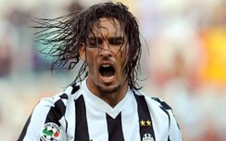 Нов закон вади Амаури от Мондиал 2010?