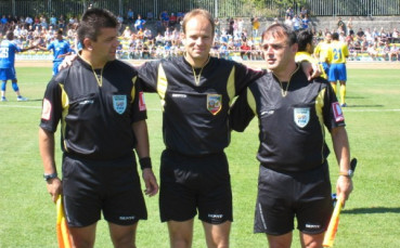 Николай Йорданов ще свири Левски - Локо Сф