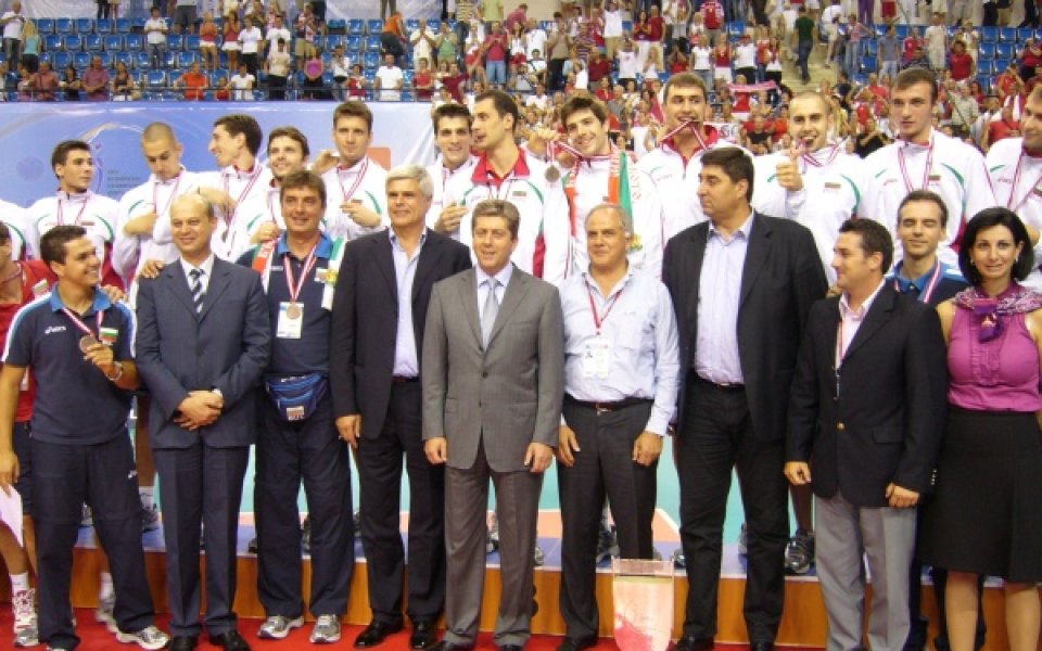 Първанов връчи бронзовите медали на българския национален отбор по волейбол