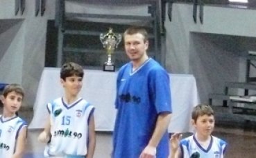 Асен Саралийски подписа с Черноморец