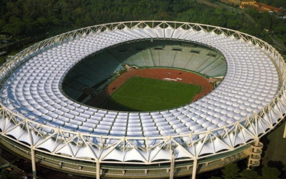 Вместо да мисли за мача с ЦСКА, Рома представя новия стадион