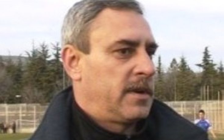 Сплотяват колектива в Локо Пд, имало групички