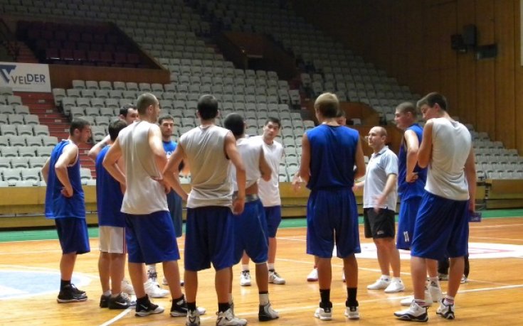 14 баскетболисти на Левски на турнира в Самоков