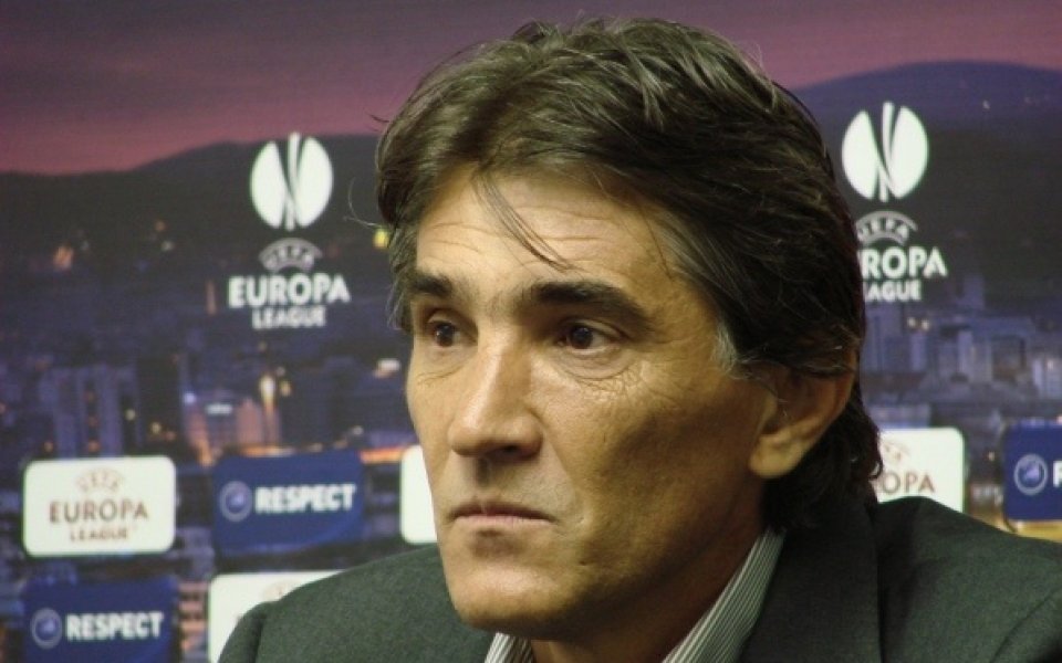 Бившият старши треньор на софийските футболни клубове Славия и Левски
