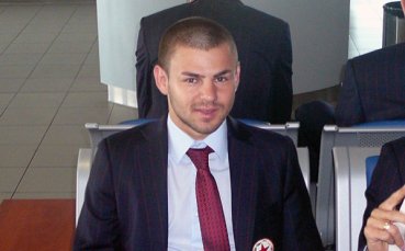 Крадците не подминаха и Спас Делев, младокът 