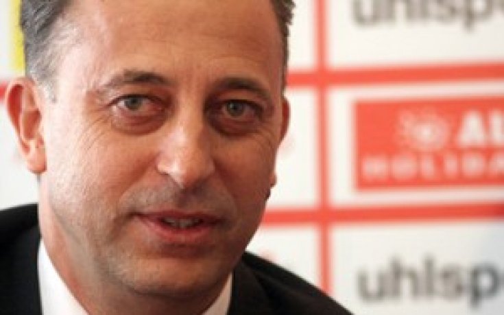 Живков: Нека да има интрига в първенството, Любо остава наш треньор