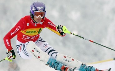 Мария Рийш спечели първия слалом за сезона