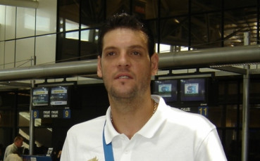 Гибона взима хляба на журналистите