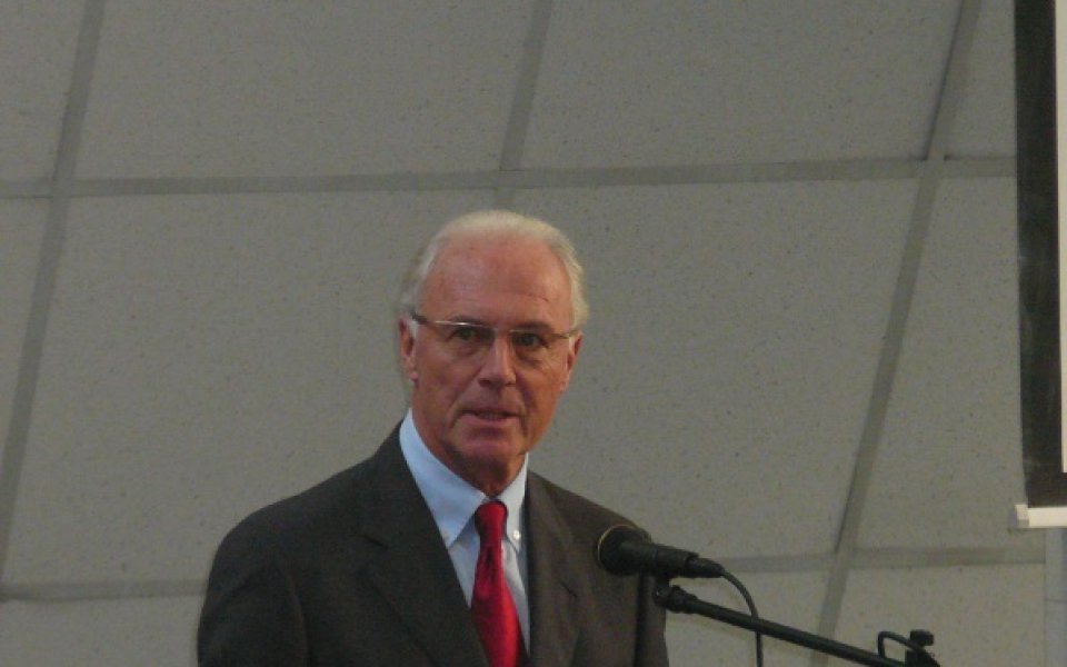Бекенбауер сдава президентския пост в Байерн