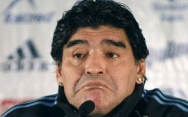 Марадона без покана за жребия за Мондиал 2010