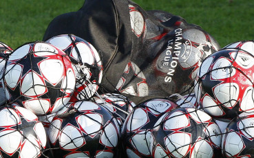 Резултати и крайно класиране в групи А, В, С и D в Шампионската лига